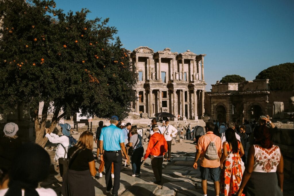 free activities budget travel tips